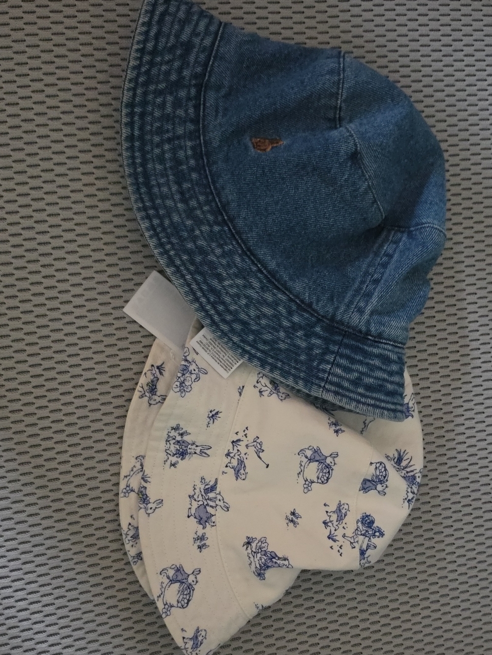 GAP Kids Two-Pack Hats - Denim Blue & Cream with Blue Print